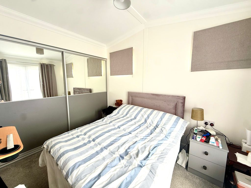 Silver Birch Avenue Briar Bank Park